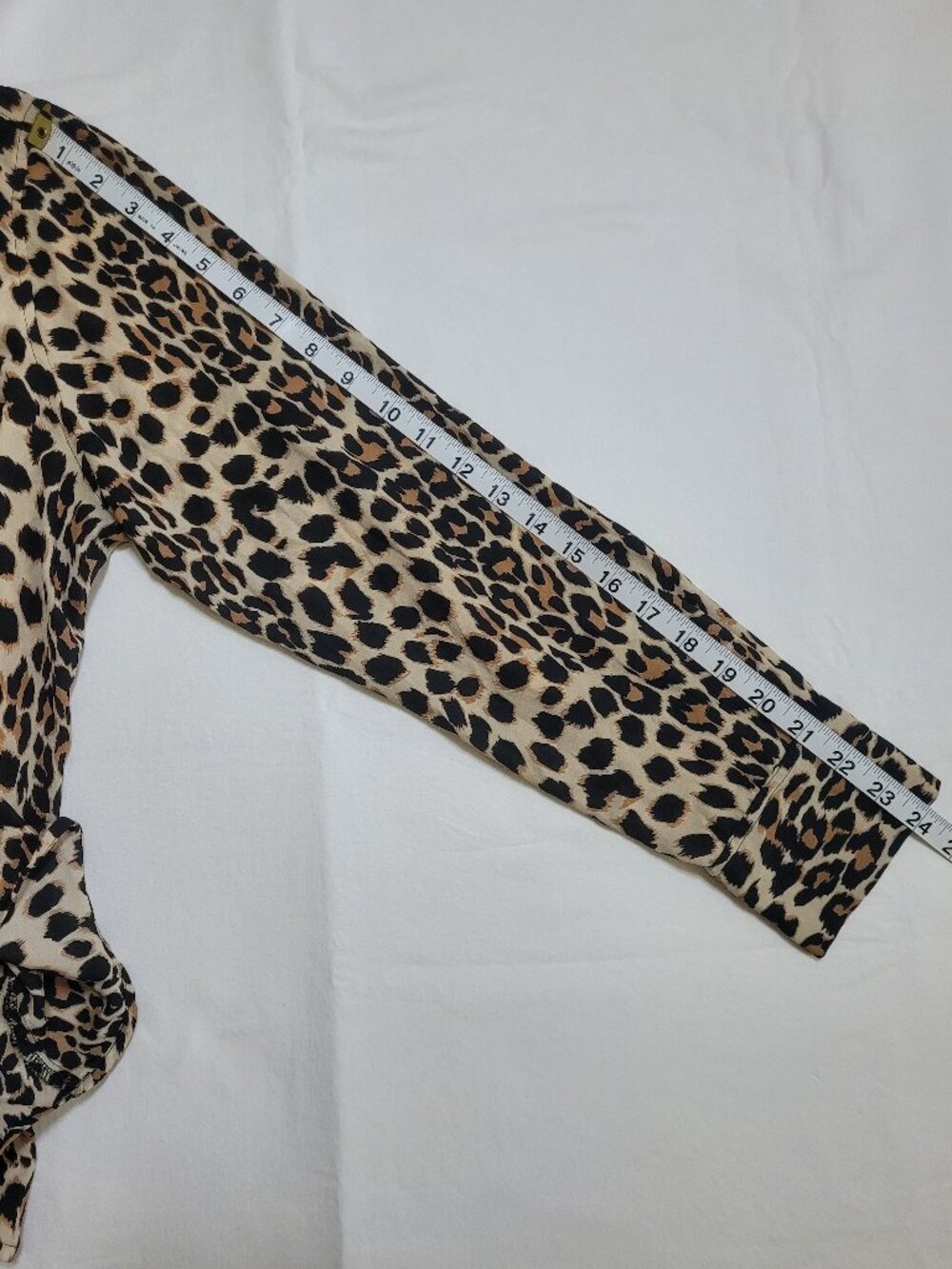 Cynthia Rowley Leopard Print Button Up Blouse Top Animal Print Large Mob Wife - Picture 9 of 11